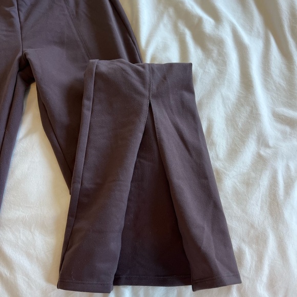 Alo Yoga Airbrush High Waist Flutter Legging - Picture 3 of 4